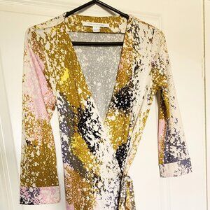 [NEW] Diane Von Furstenberg Wrap Dress (multi-colored)